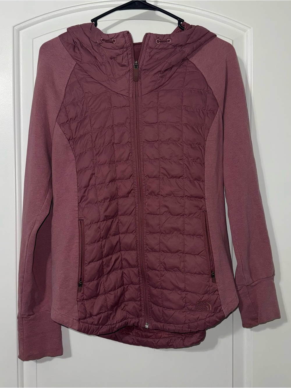 The North Face Endeavor Thermoball Jacket Women’s Medium Mauve Color